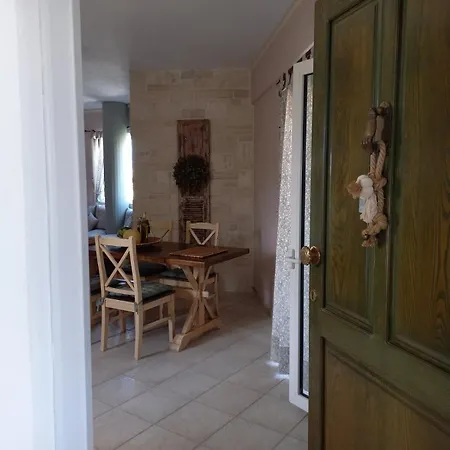 Lux דירה