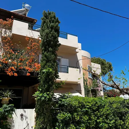 Lux דירה